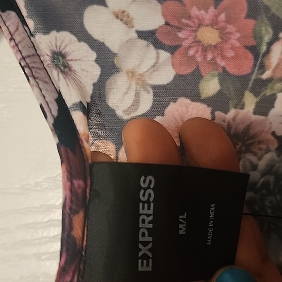 ❤️Express Cape❤️ - Picture 7 of 8